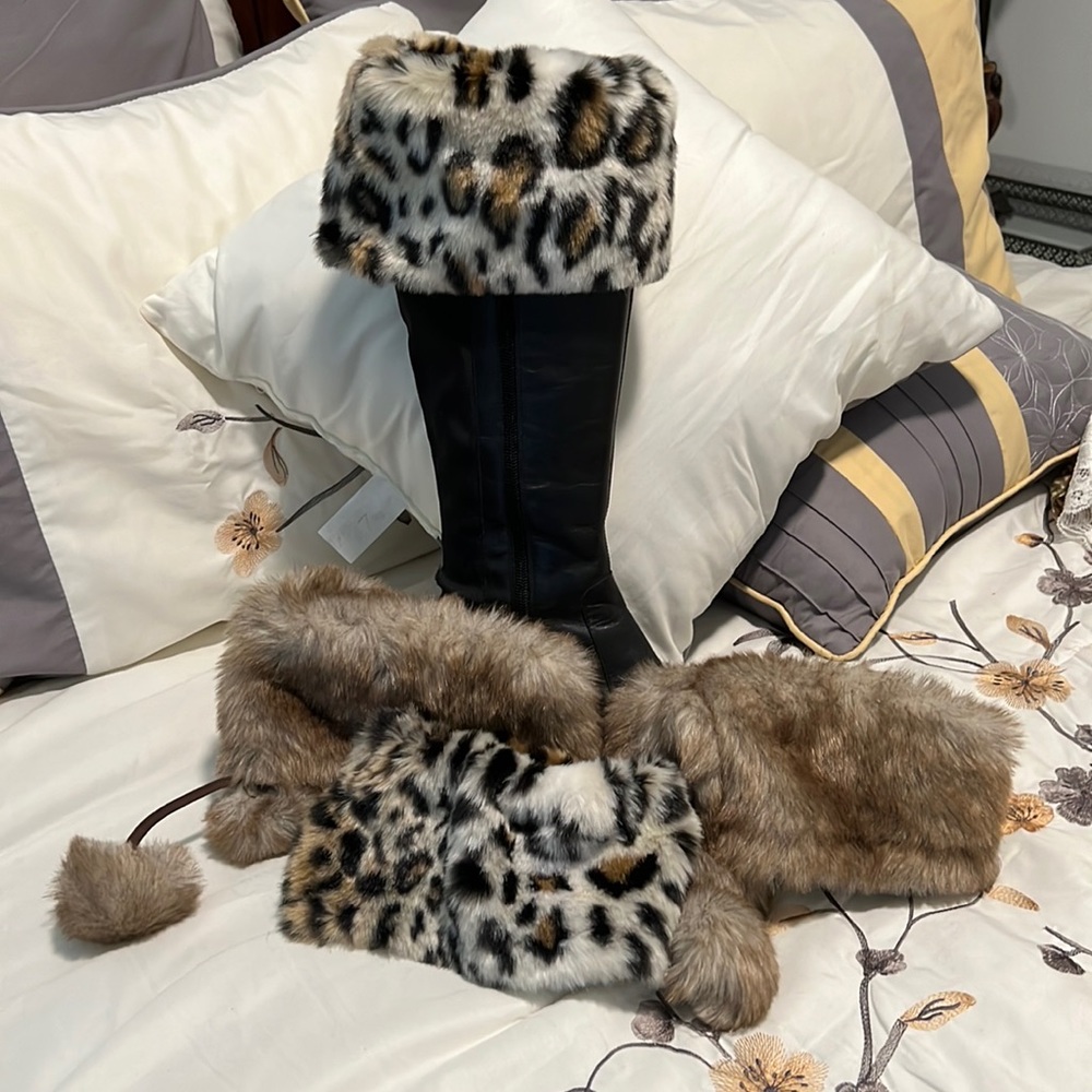 Two sets faux fur boot toppers